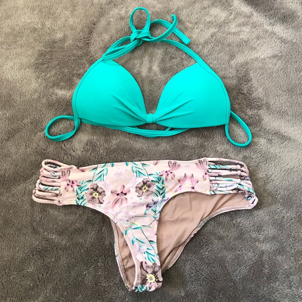 Hula Honey Turquoise Bikini Top (Hula Honey)